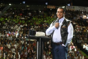 EL BRONCO EN LA ARENA MONTERREY