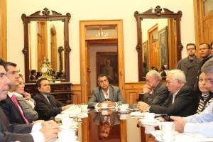 FERNANDO TURNER DÁVILA CON ILDEFONDO GUAJARDO EN PALACIO DE GOBIERNO