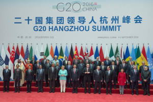 Secretary-General Ban Ki-moon at the Opening Ceremony  of the G-20. Group Photo of G20 Leaders.