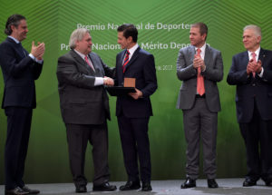 PREMIAN A CARLOS BREMER